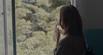 默默陪伴她能挽回吗,默默陪伴有助于挽回她？