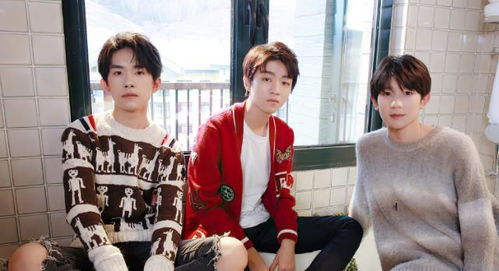 挽回朋友圈内容,老友记剧组大合照暖心回忆录