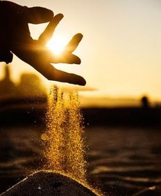 没必要挽回的文案,不必救赎，放下自由更好