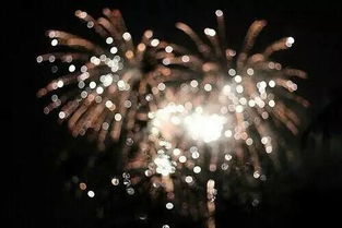 挽回前女友文案烟花,失恋风暴后的重逢，如何重新追回前女友？