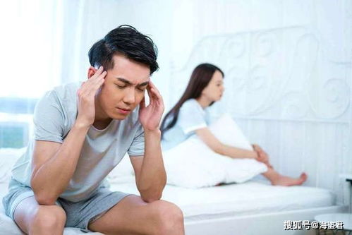 女子为挽回前夫下跪,女子下跪挽回前夫