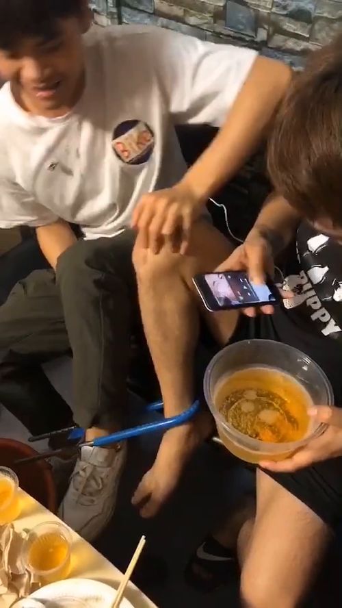 无力挽回男友蛋糕男生,男友离开我，送蛋糕也无济于事