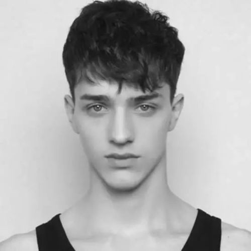 挽回男人发型推荐女生,女士必看：挽回男友新发型指南