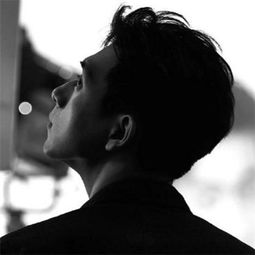 挽回爱情图片男生伤感,伤心失落的男生，如何挽回爱情？