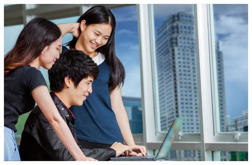 挽回初恋后冷淡,初恋重燃，细心呵护关爱女友