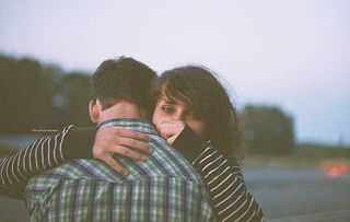 怎样挽回异性闺蜜，重获好友之亲密闺蜜：如何化解矛盾？