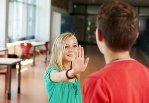 女生没钱如何挽回男生,穷得叮当的女生如何赢回男友？