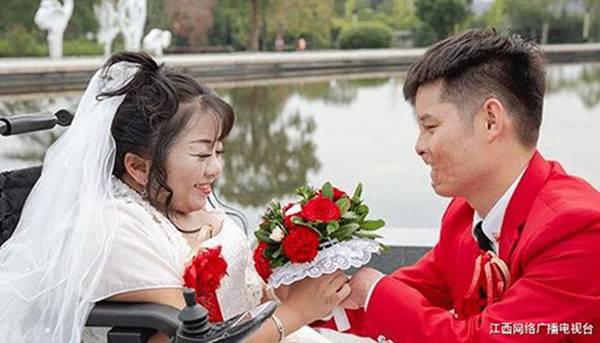 残疾妻子怎么挽回婚姻小说，重拾残缺婚姻：一个丈夫的爱的故事