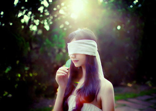 男生提分手别挽回,男生自行离去，别妄想挽回