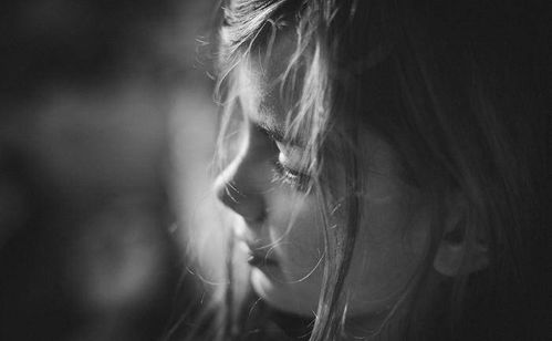 努力挽回颜面的男人,挽回颜面的男人不懈努力