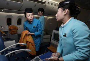 空姐挽回乘客的生活,空姐用心挽回乘客的故事