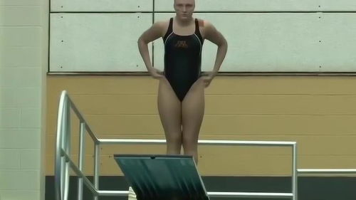 老公落水为了挽回面子,丈夫豁出去为了尊严跳水