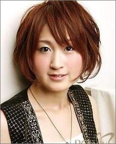 挽回男人发型女圆脸,圆脸女生适合的发型技巧)