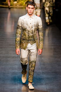 男生袖口怎么挽回土气,教你让男装更有型仪，挽袖变时尚