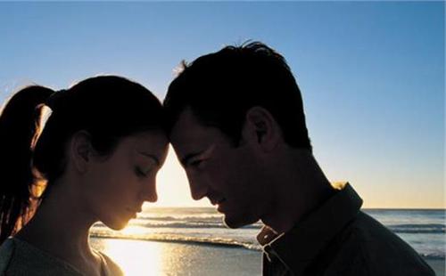 女性出轨分手怎么挽回,挽回女友出轨分手的方法