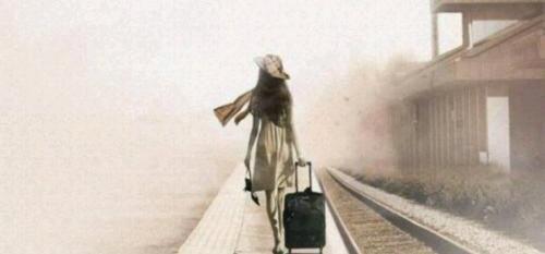 挽回异地恋的危机,解决异地恋危机：走出低谷，稳定关系