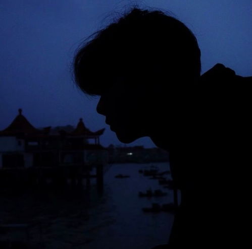 挽回蓝绿色男,如何成功挽回蓝绿色男？