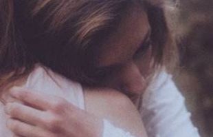 女友有男朋友挽回,如何挽回女友的心，她已有男朋友