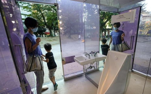 男厕堵了怎么挽回,男厕所排队急救！