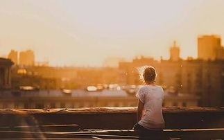 怎样去挽回爱的人,挽回爱情，重修衣衫。