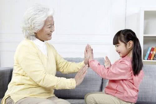 老太为了挽回儿媳,老太全力以赴挽回儿媳的心