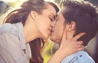 感情男人主动挽回,男人如何主动挽回感情