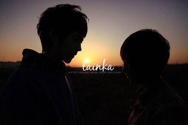 无力挽回女友拍照,失去爱情重新振作