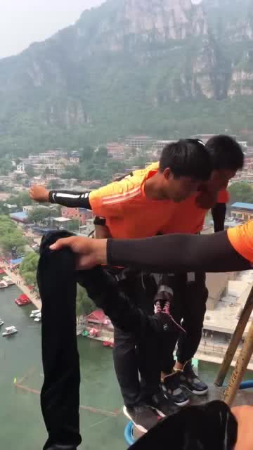 蹦极挽回女朋友,用蹦极技巧重新赢回女友