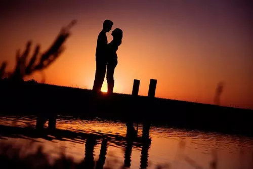 挽回男朋友的话深夜,怎样挽回男友？教你重拾爱情)