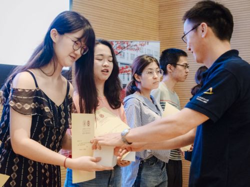 如何挽回前闺蜜,如何重修旧好与前闺蜜言归旧好