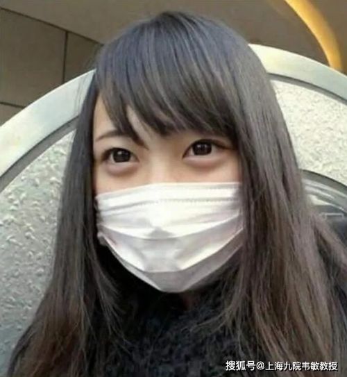 女生戴口罩挽回男生,女生口罩下的行动，赢回男生心。