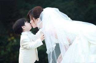 男人用婚纱挽回女人,男人穿婚纱拯救爱情