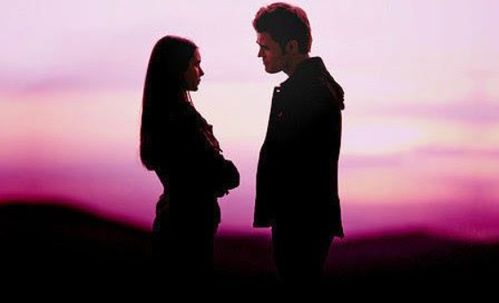 男女大学分手挽回,大学男女分手后的挽回方法