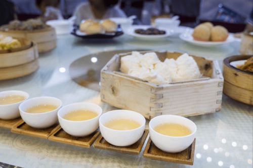 挽回一起吃饭,和好如初，同桌共餐