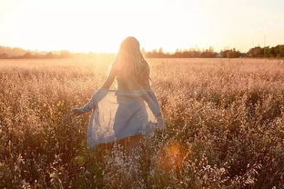 挽回女朋友伤感歌曲,伤感歌曲：一条忧伤的短信，挽回女友的心