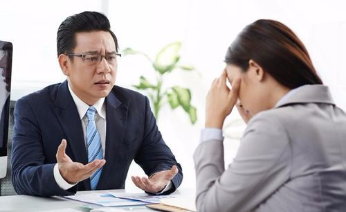 领导辞职怎么挽回感情,领导因离职失信怎样挽回信任