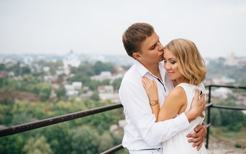 老婆成了前妻怎么挽回,遇到老婆变前妻，如何拯救婚姻？