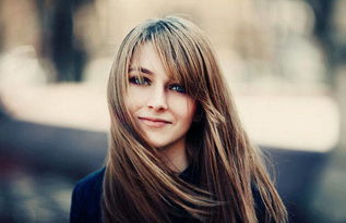 哭泣的方式挽回女友,用你的真心让她回心转意