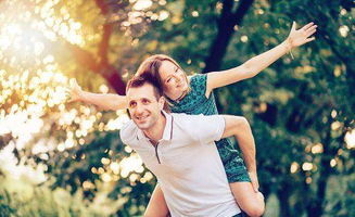 女朋友心冷怎么挽回,女友关系危机，如何挽回感情？