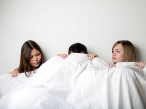 精神出轨女人挽回吗,挽回出轨女人，有可能吗？