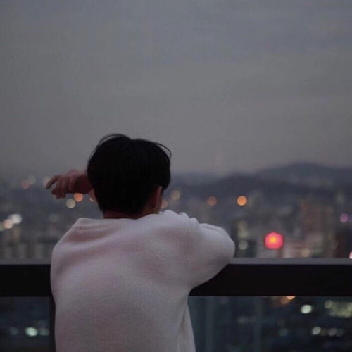 男人不停地挽回,不断追求的男人