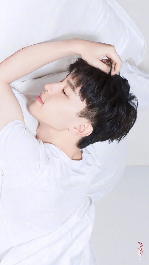 帅哥挽回美女的视频,美女被挽回！帅哥如何做到的？