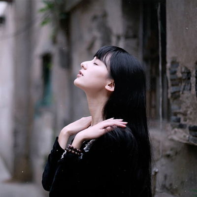 性格强硬的女人挽回,坚强女性博得前男友归途