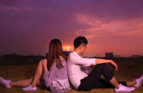 男友为了挽回女友下跪,男友下跪挽回女友