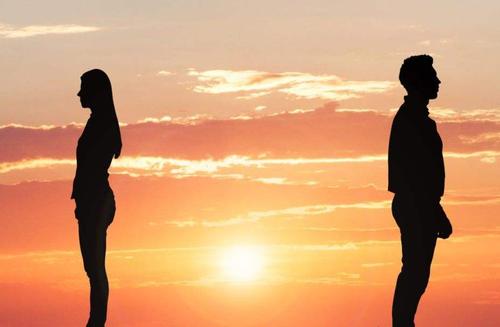 女人变心挽回不了吗,男人努力尝试，女人变心难挽回