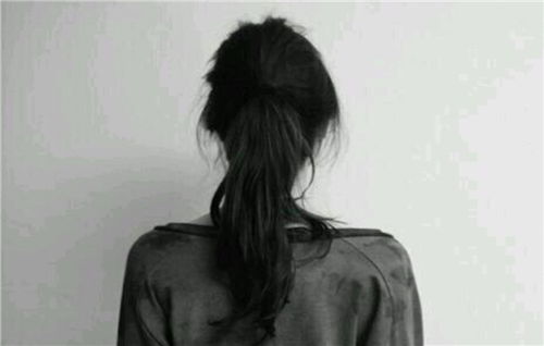 挽回的时候女人哭了,挽回成功，女人抽泣了