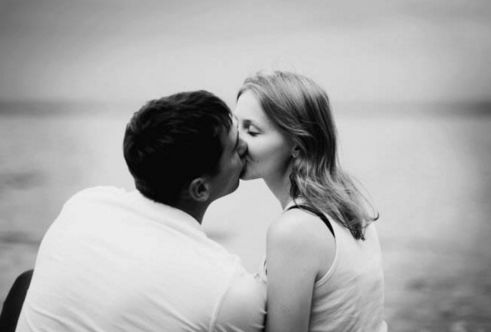 挽回女朋友送啥,如何挽回女友：送什么？)