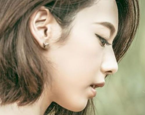 装可怜能挽回女人,挽回女人的小技巧