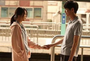 暧昧女生主动挽回男生,女生主动追回男友