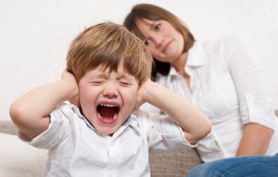 大声呵斥宝宝可以挽回吗，大声呵斥真的能改变宝宝的行为吗？